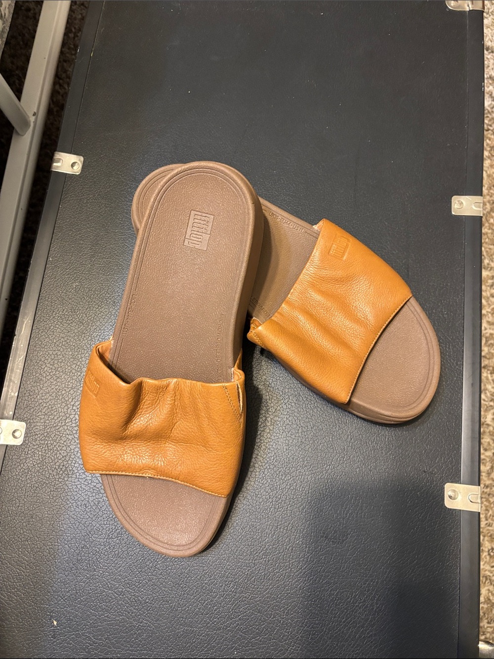 Fitflop Women’s Tan Leather Slide Sandals